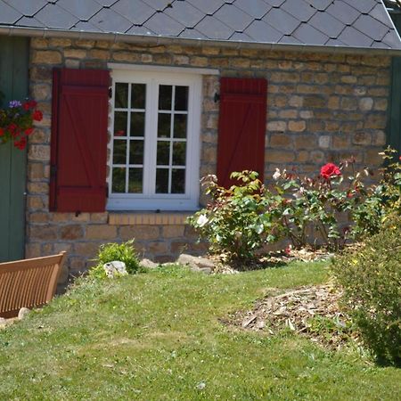La Pichonniere Bed & Breakfast Isigny-le-Buat Dış mekan fotoğraf