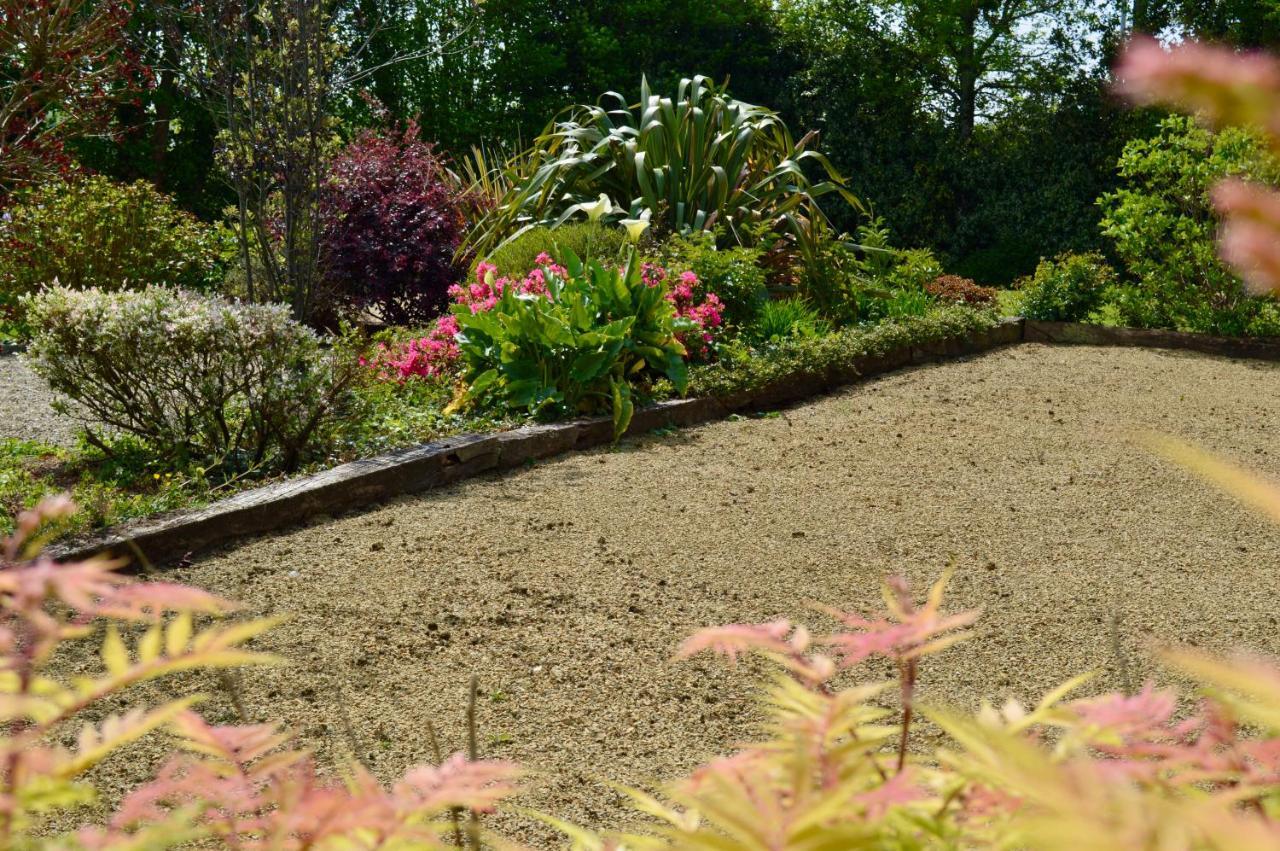 La Pichonniere Bed & Breakfast Isigny-le-Buat Dış mekan fotoğraf