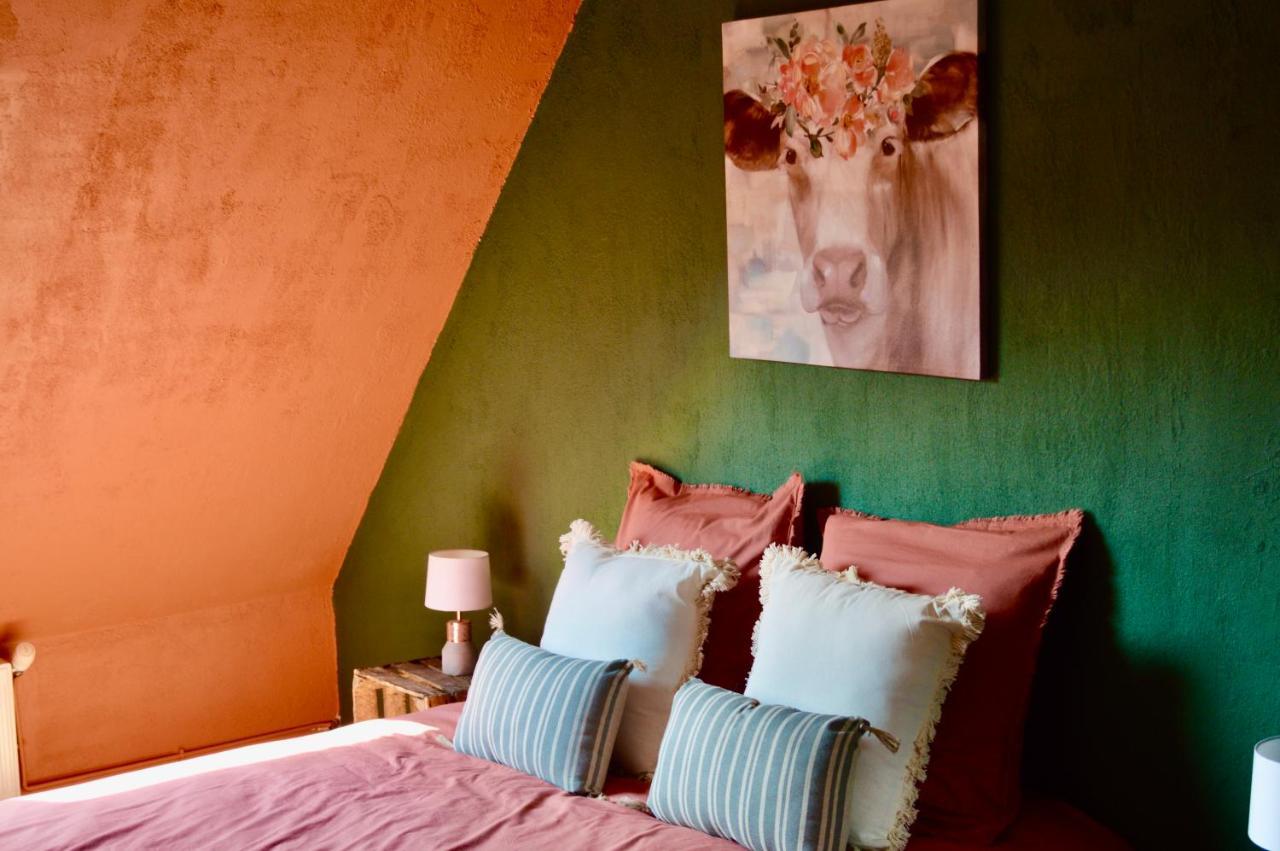 La Pichonniere Bed & Breakfast Isigny-le-Buat Dış mekan fotoğraf