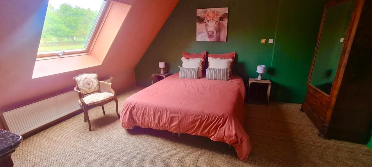 La Pichonniere Bed & Breakfast Isigny-le-Buat Dış mekan fotoğraf