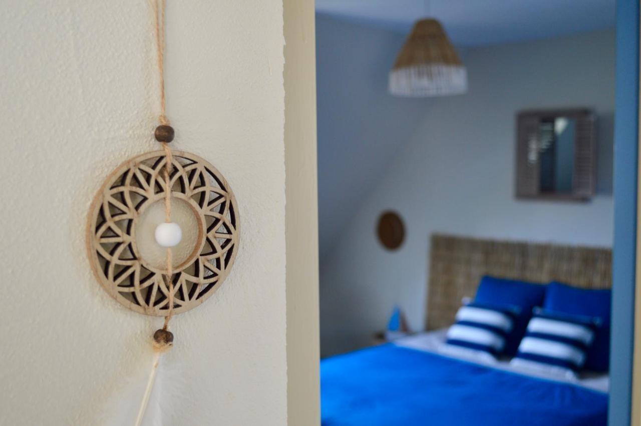 La Pichonniere Bed & Breakfast Isigny-le-Buat Dış mekan fotoğraf