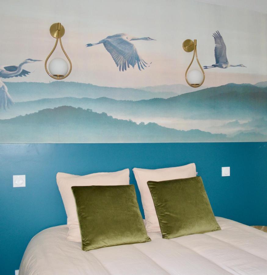 La Pichonniere Bed & Breakfast Isigny-le-Buat Dış mekan fotoğraf
